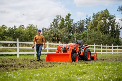 2025 Kubota B2401 Narrow 1