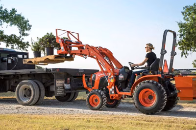 2025 Kubota B2401 Narrow 7