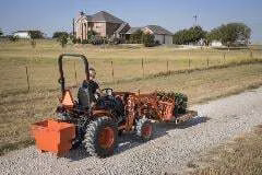 2026 Kubota B2401 Narrow - Image 12